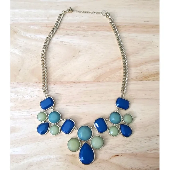 NWT Apt. 9 Statement Necklace - Picture 3 of 3